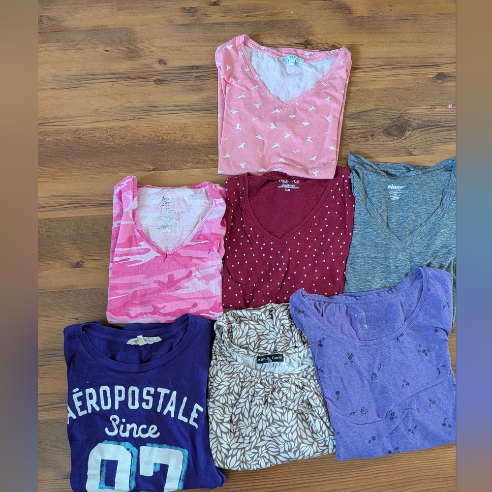 Lot Of 7  Women's Short Sleeve Tees